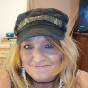 Meet your Posher, Teri